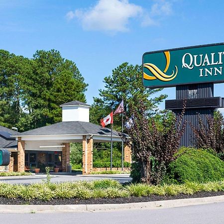 Quality Inn Petersburg Near Fort Gregg-Adams Exteriör bild