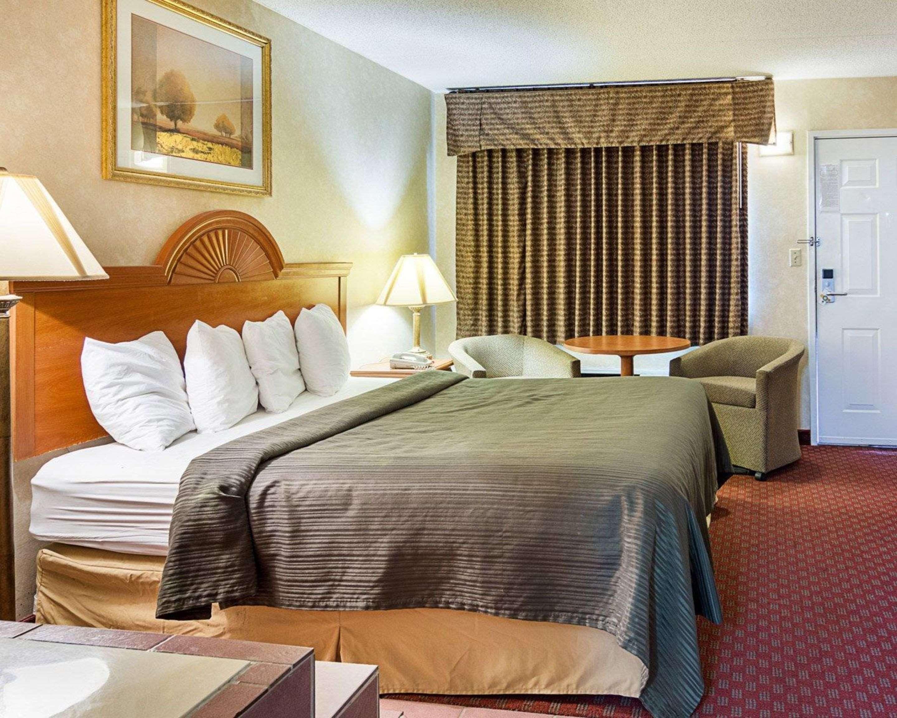 Quality Inn Petersburg Near Fort Gregg-Adams Exteriör bild