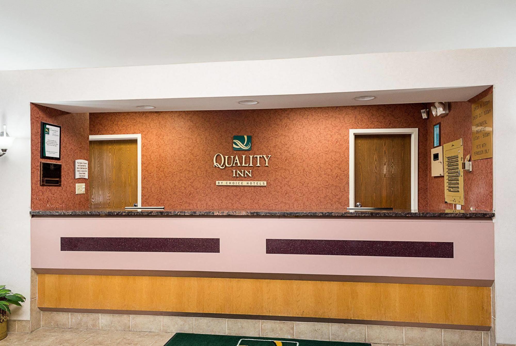 Quality Inn Petersburg Near Fort Gregg-Adams Exteriör bild
